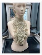 Bijzonder mooie Kanten Jabot voor bv. op paspop, Antiek en Kunst, Ophalen of Verzenden