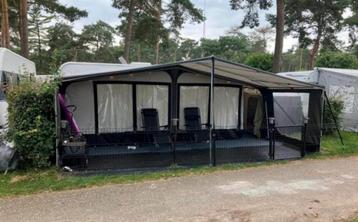 Voortent luifel en uitbouw omloop 1076-1100 ( Hobby 650 ) beschikbaar voor biedingen