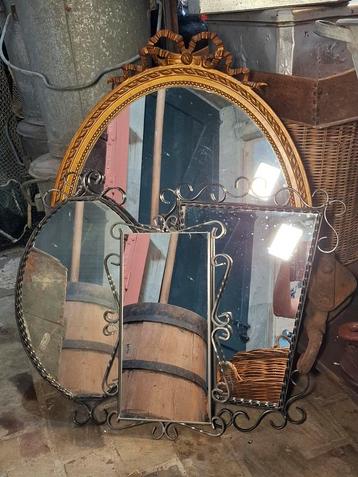 Oude vintage smeedijzeren spiegels beschikbaar voor biedingen