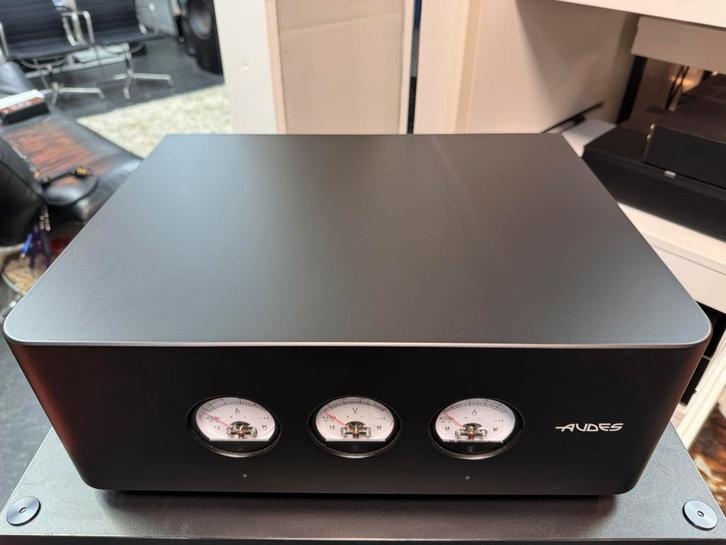 High End Audes TT1700 power conditioner, Audio, Tv en Foto, Overige Audio, Tv en Foto, Zo goed als nieuw, Ophalen of Verzenden