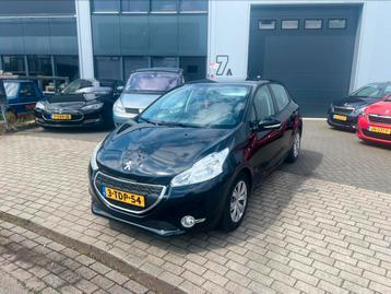 Peugeot 208 1.2 VTI 60KW/82PK 5-D 2014 Zwart LEES ADVERTENTI beschikbaar voor biedingen