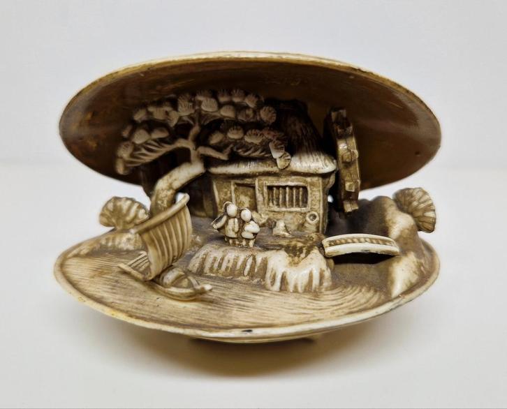 Celluloid Anabori Netsuke shelp diorama, Japan 1950., Antiek en Kunst, Kunst | Niet-Westerse kunst, Ophalen of Verzenden