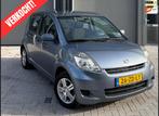 Daihatsu Sirion 2 1.3-16V Sport 5DRS APK NIEUW✅, Voorwielaandrijving, 4 cilinders, Bedrijf, Handgeschakeld