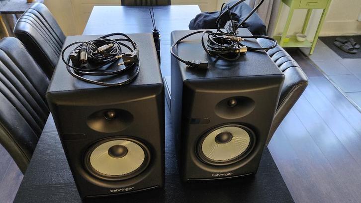 Behringer Nekkst K8 Studiomonitoren, Audio, Tv en Foto, Luidsprekers, Gebruikt, Front, Rear of Stereo speakers, 120 watt of meer