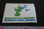 sticker Maastricht Airport  Vleugels voor Limburg  *, Verzamelen, Stickers, Ophalen, Zo goed als nieuw