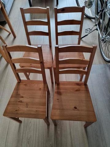 4x IKEA stoelen zo goed als nieuw beschikbaar voor biedingen