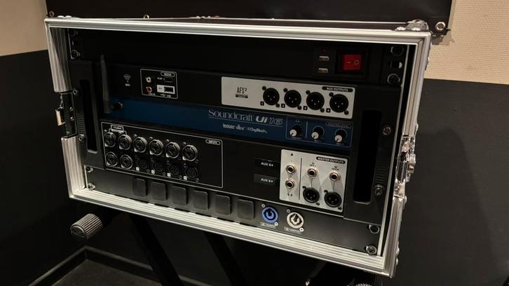 Soundcraft Ui16, Muziek en Instrumenten, Mengpanelen, Zo goed als nieuw, Ophalen