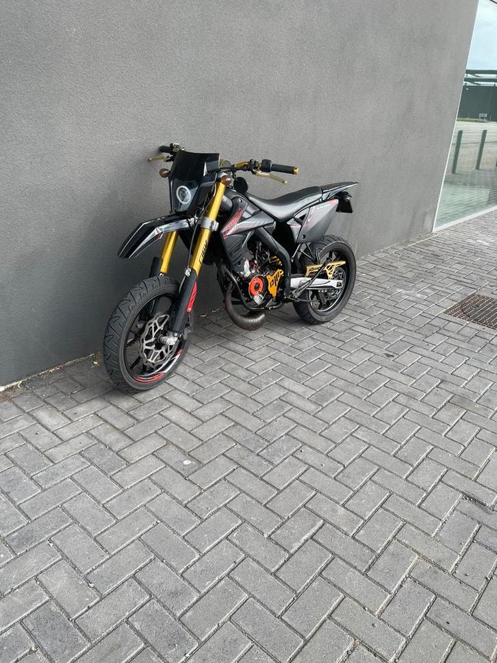 Rieju mrt 77br, Fietsen en Brommers, Brommers | Derbi, Zo goed als nieuw, Maximaal 45 km/u, Ophalen
