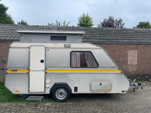 Kip Kompakt 37 met hefdak, middenkeuken en wat werk, Caravans en Kamperen, Caravans, Particulier, tot en met 3, 500 - 750 kg, Standaardzit