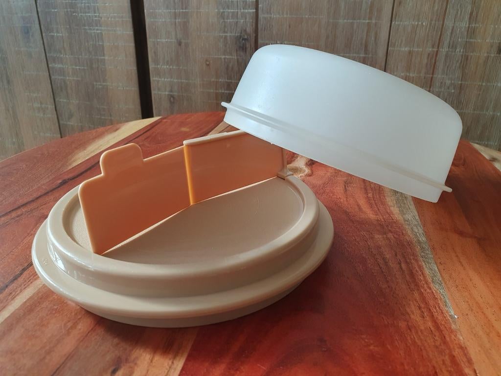 Tupperware Franse kaas plateau/trommeltje, Ophalen of Verzenden, Zo goed als nieuw, Crème, Overige typen