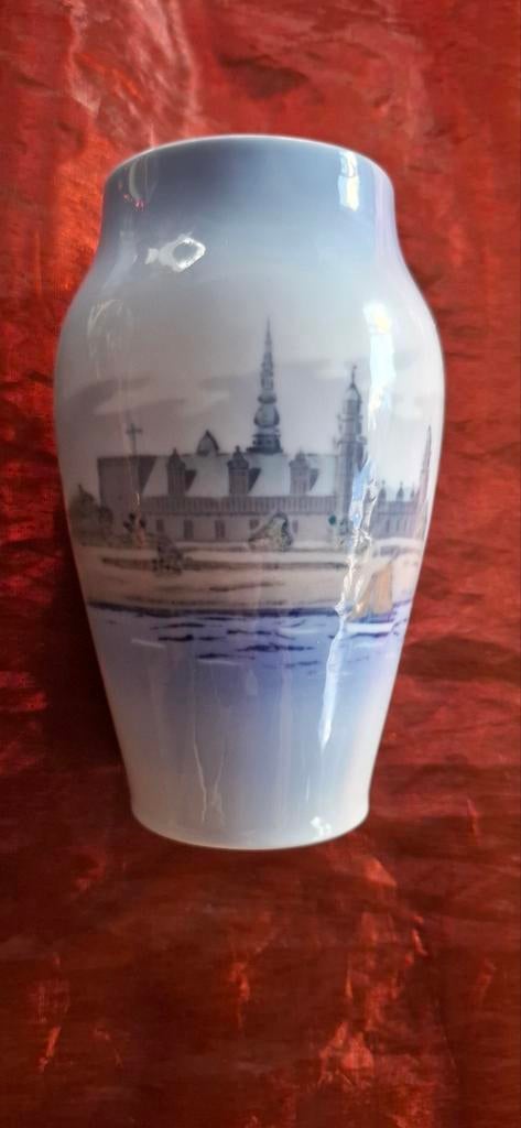 Royal Copenhagen vaasje, Ophalen