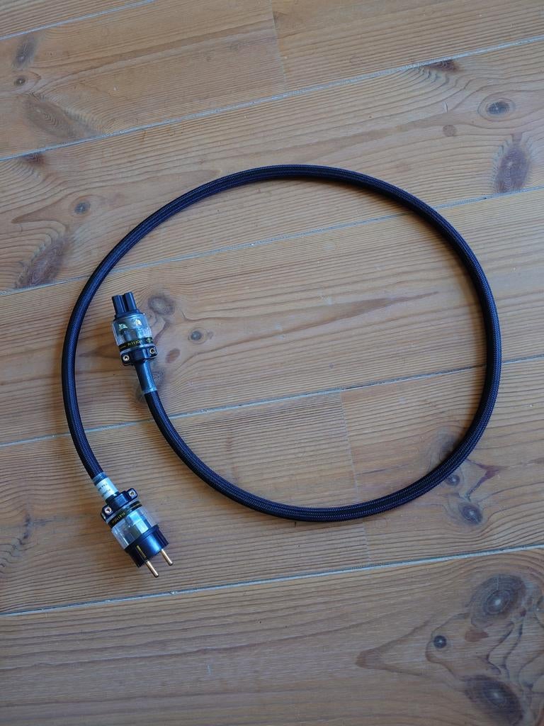 Furutech The Astoria stroomkabel (1.5 m), Ophalen, Zo goed als nieuw, Minder dan 2 meter, Overige kabels