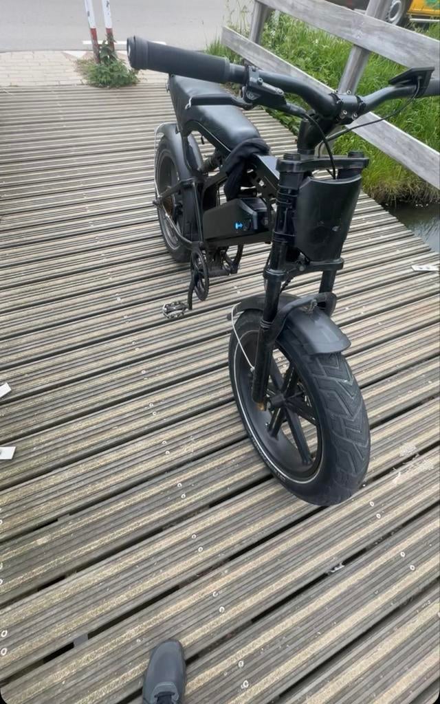 Opgevoerde e-bike met kapotte rem, Ophalen, Gebruikt