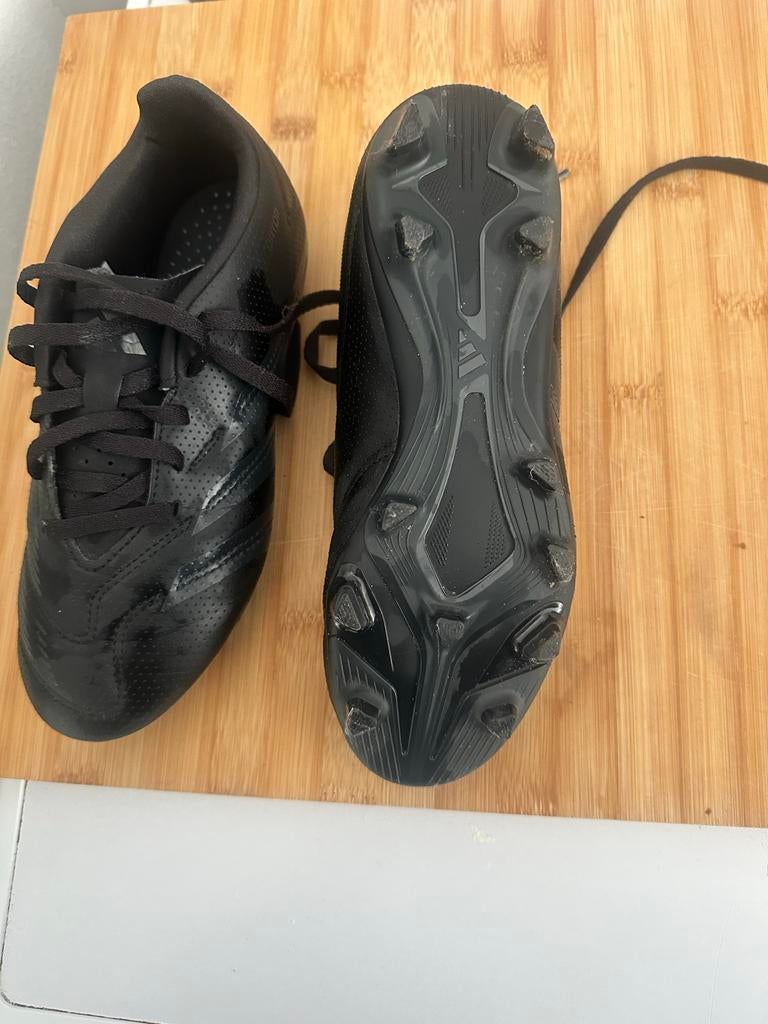 Adidas Predator voetbalschoenen - Zwart, Maat XS of kleiner, Ophalen of Verzenden, Gebruikt, Schoenen