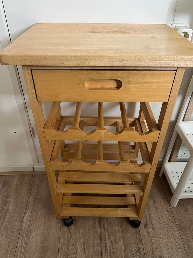 Houten wijnrek op wieltjes met lade GRATIS, Gebruikt, 5 tot 15 flessen, Ophalen of Verzenden, 75 cm of meer