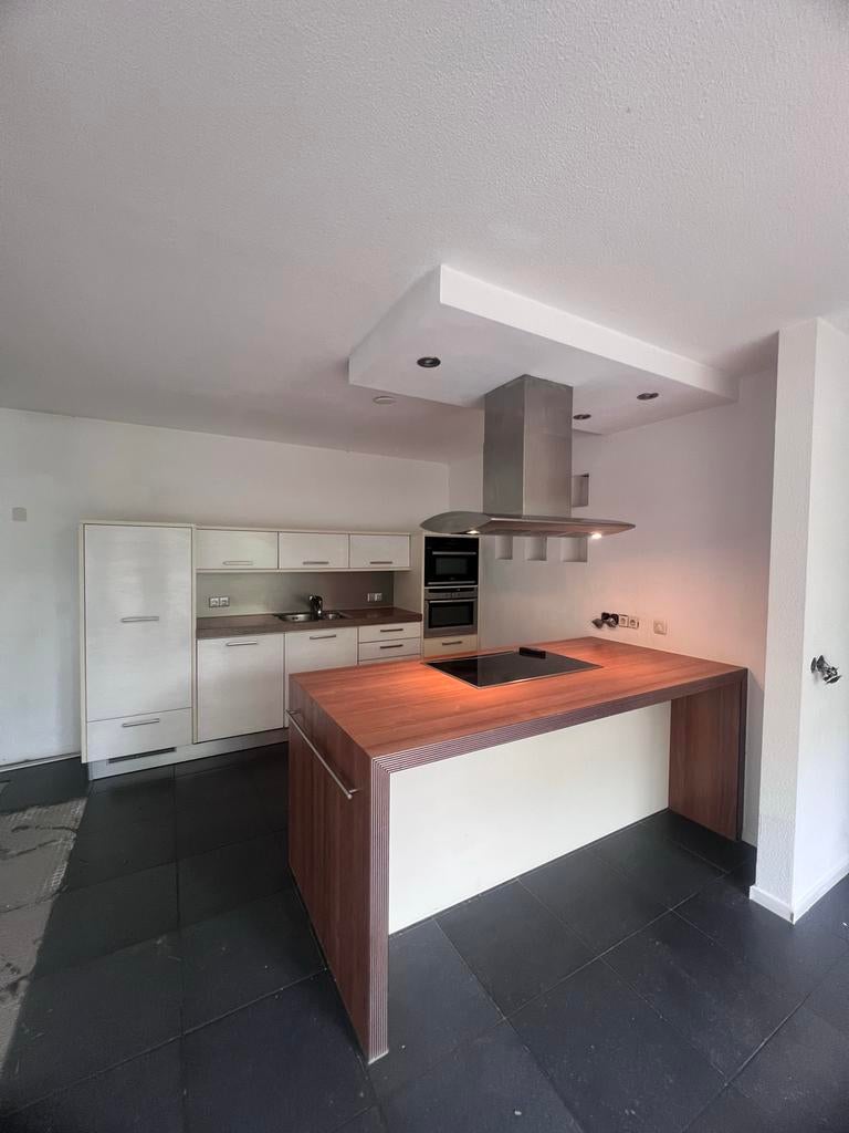 Complete keuken met eiland en apparatuur, Ophalen, Gebruikt, Wit, Overige typen