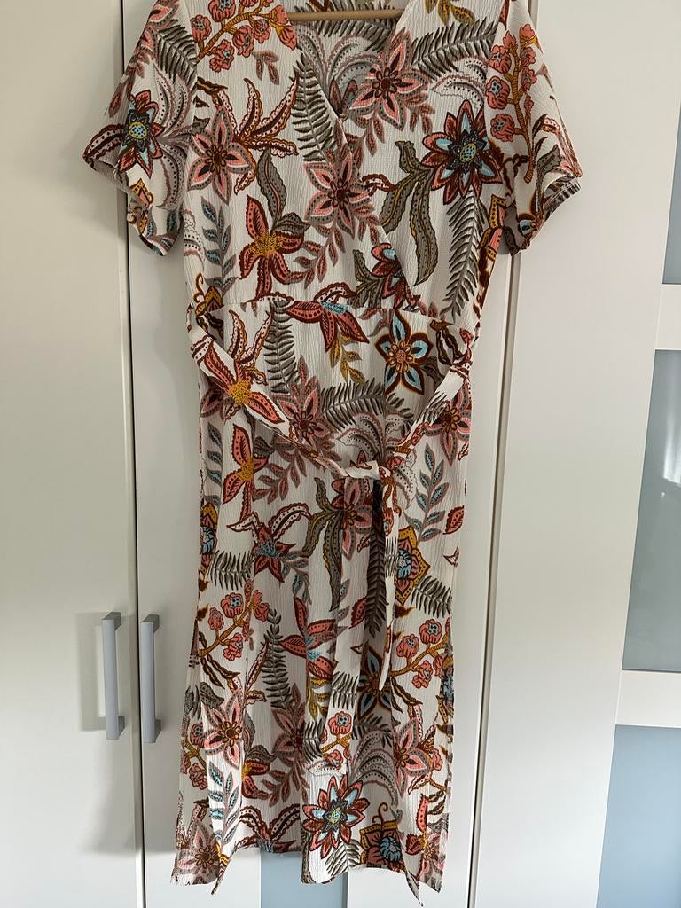 Garcia Jurk met Bloemenprint - Maat M, Kleding | Dames, Maat 38/40 (M), Wit, Ophalen of Verzenden, Zo goed als nieuw