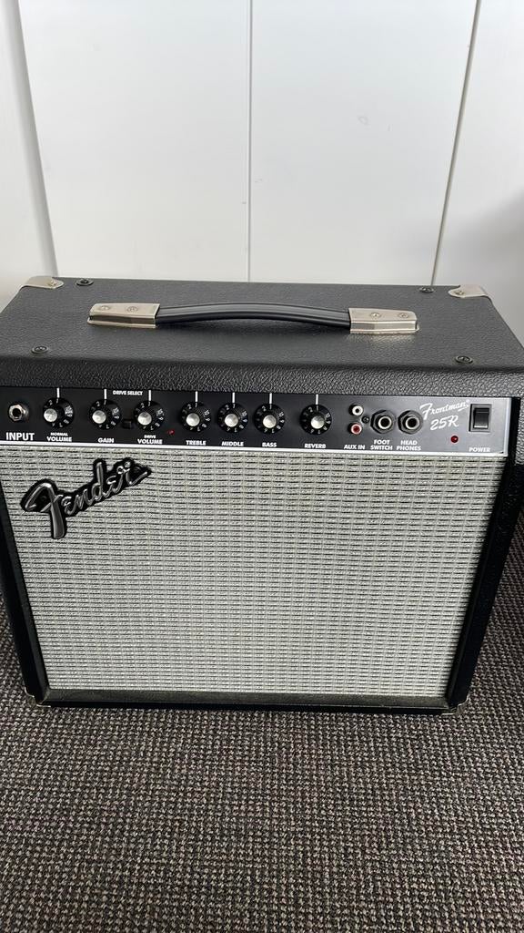 Fender Frontman 25r, Muziek en Instrumenten, Versterkers | Bas en Gitaar, Ophalen of Verzenden, Zo goed als nieuw, Minder dan 50 watt