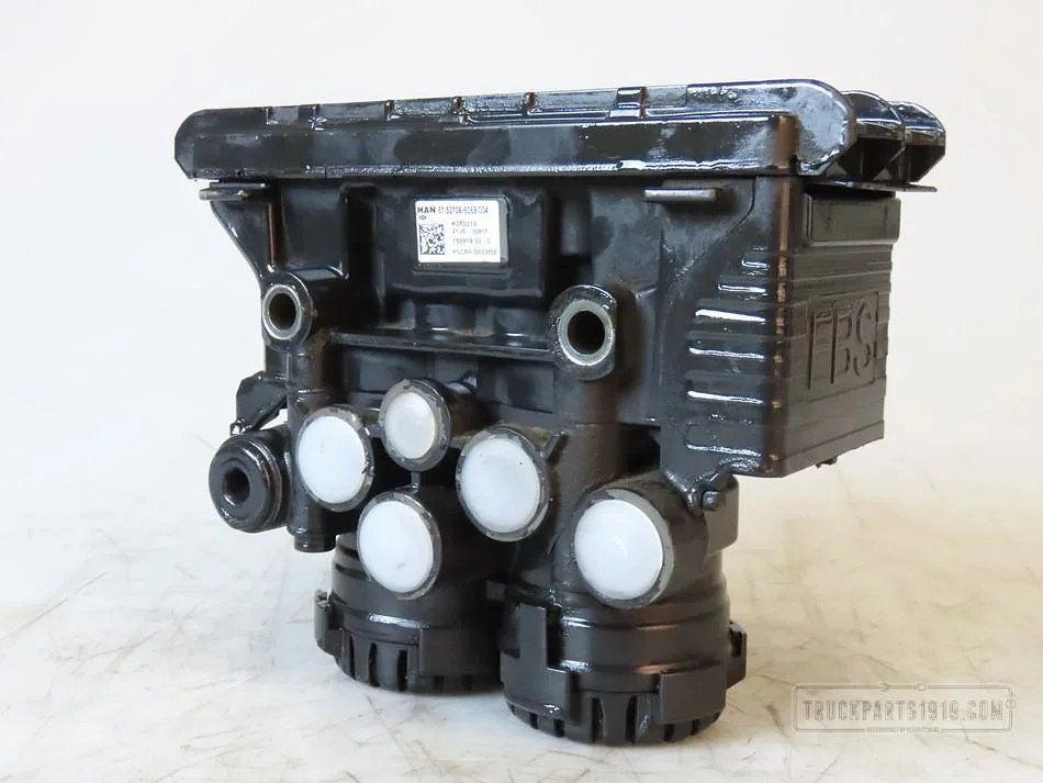Knorr-Bremse Brake System Achteras EBS modulator MAN, Ophalen, Gebruikt