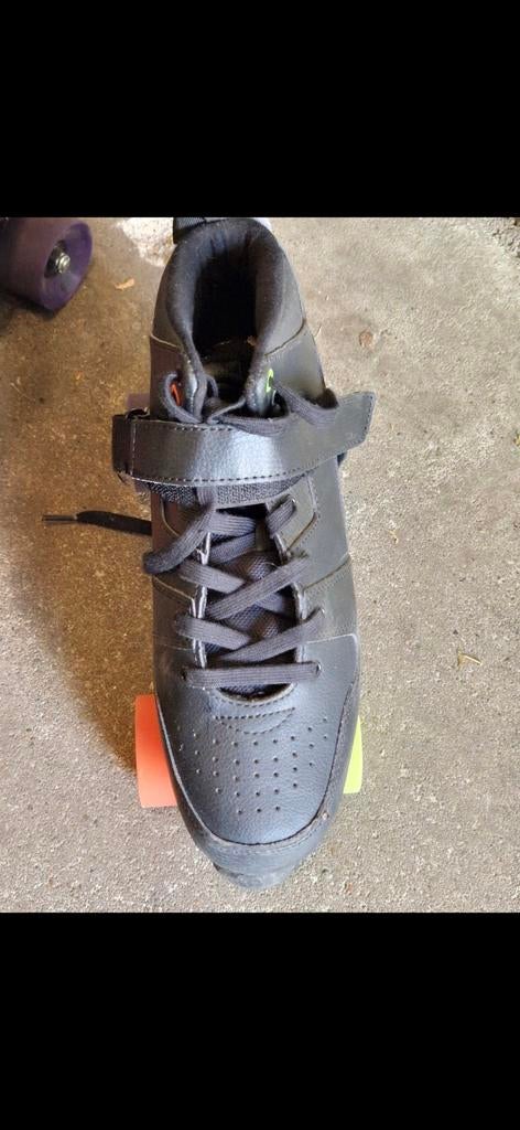 Twee paar rolschaatsen inclusief beschermers, Kinderen en Baby's, Speelgoed | Buiten | Rolschaatsen, Ophalen