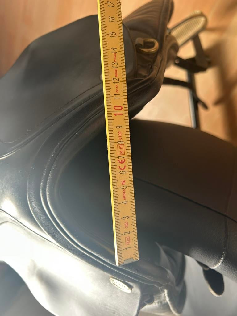 Zadel te koop, Ophalen of Verzenden, Zo goed als nieuw, Dressuur