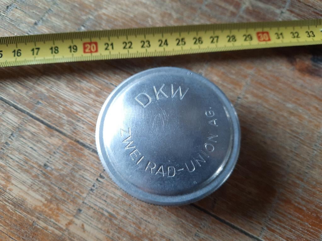 mooie aluminium DKW zweirad union tankdop benzinedop, Fietsen en Brommers, Brommeronderdelen | Oldtimers, Ophalen, Gebruikt, Tank