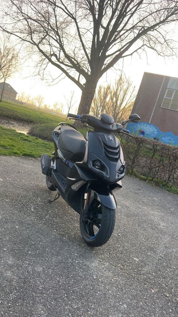 Pg speedfight 4, Fietsen en Brommers, Scooters | Peugeot, Gebruikt, Overige modellen, Ophalen of Verzenden, Benzine