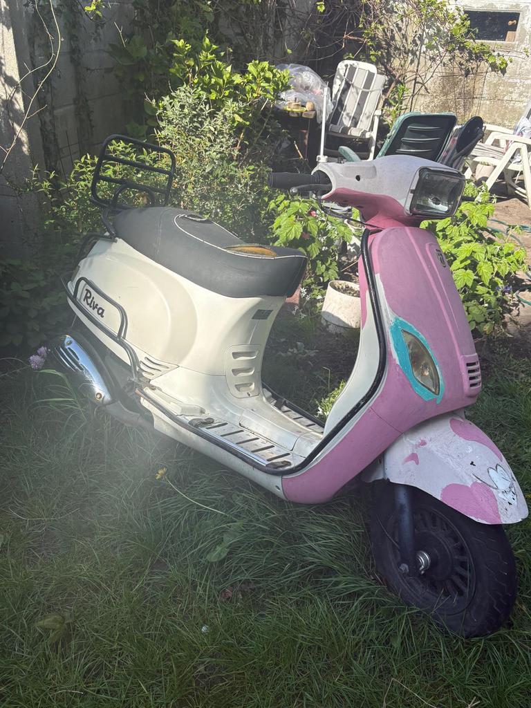 Riva opknap scooter, Fietsen en Brommers, Scooters | Vespa, Ophalen of Verzenden, Zo goed als nieuw, Benzine, Overige modellen