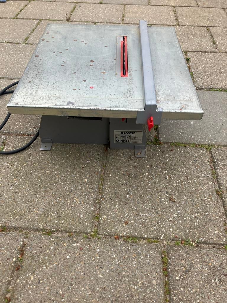 Kinzo zaagtafel, Gebruikt, Cirkelzaag, 600 tot 1200 watt, Ophalen of Verzenden