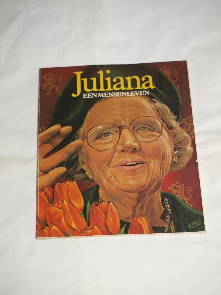 Boek Juliana een mensenleven, Ophalen of Verzenden, Zo goed als nieuw, Nederland, Tijdschrift of Boek