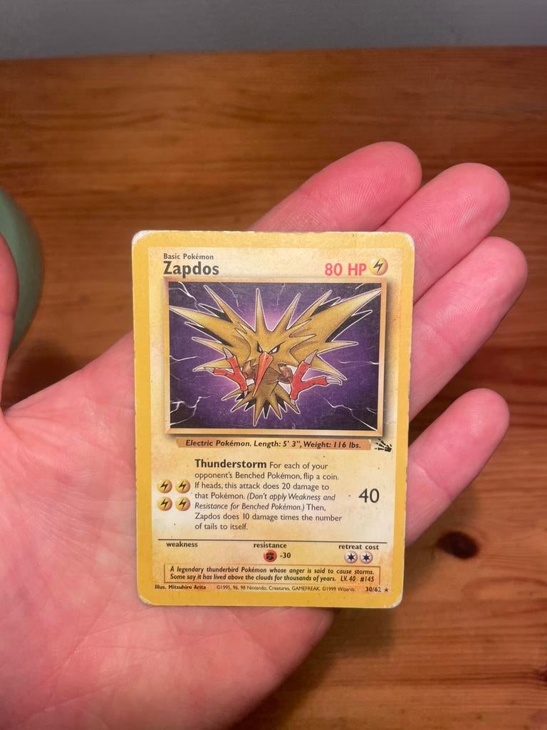 Pokemon kaart Zapdos Fossil 30/62, Hobby en Vrije tijd, Verzamelkaartspellen | Pokémon, Ophalen of Verzenden, Zo goed als nieuw