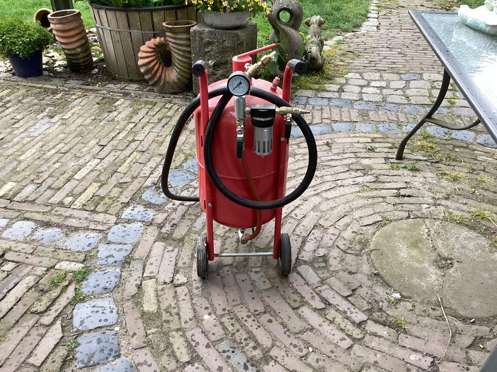 Straalketel - Zandstraalketel op wielen, Ophalen, Gebruikt