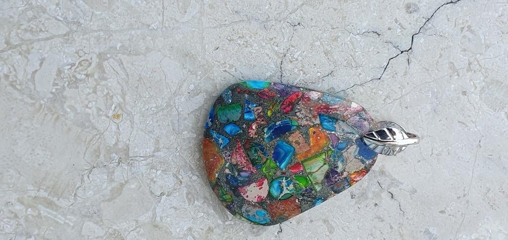 Kleurrijke Hanger van Steen of Mineraal, Ophalen of Verzenden