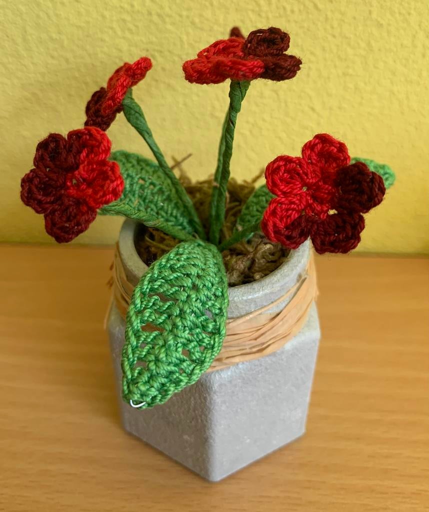 Mini Plantje orchidee of rode bloemetjes gehaakt, Ophalen of Verzenden, Nieuw, Haken, Overige typen