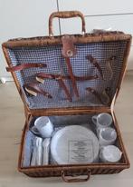 Nieuwe picknickmand inclusief plastic servies, Hobby en Vrije tijd, Picknickmanden, Ophalen of Verzenden, Nieuw