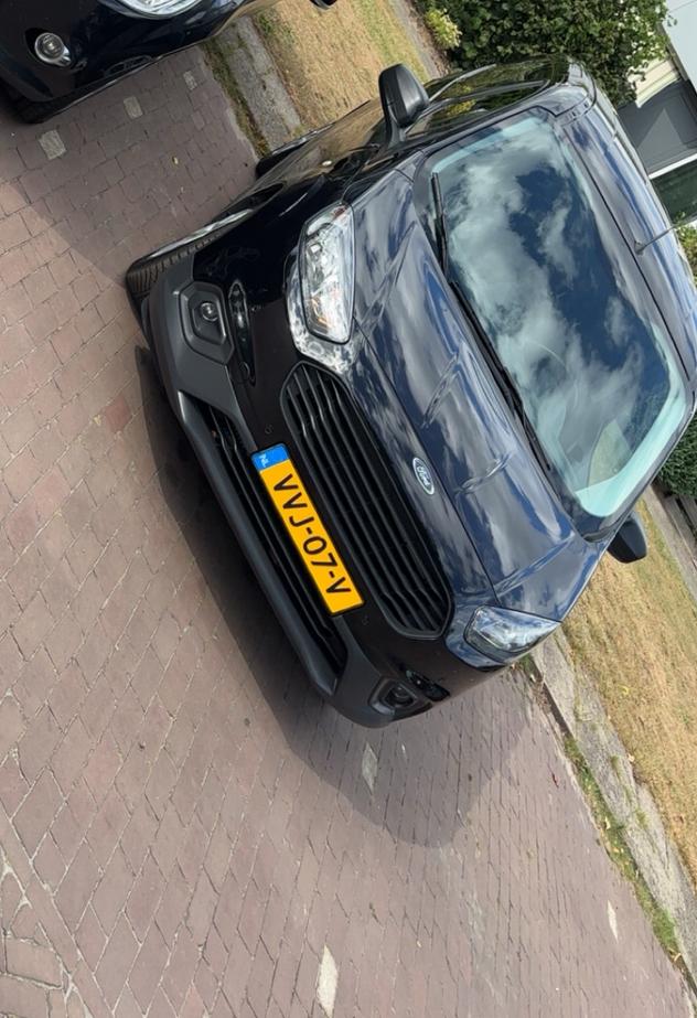 Ford Transit Courier GB 1.5 Tdci Duratorq 75pk S&S 2023, Auto's, Bestelauto's, Voorwielaandrijving, 74 pk, Zwart, Zwart