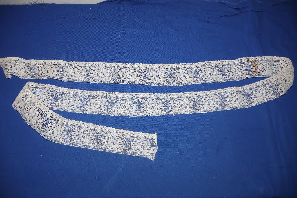 strook antieke (mutsen) kant; folklore/ klederdracht, Ophalen of Verzenden