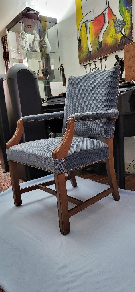 Engelse George III style Fauteuil Armstoel, Huis en Inrichting, Stoelen, Gebruikt, Eén, Hout, Stof, Blauw, Ophalen