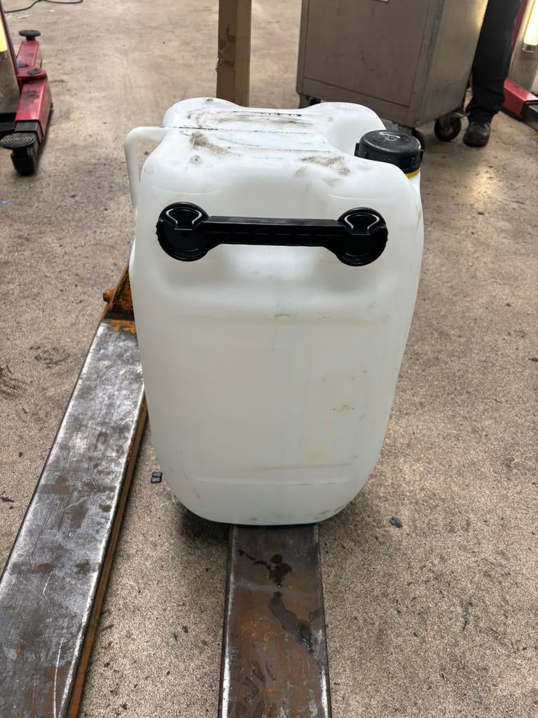 vaten voor benzine 60L, Ophalen