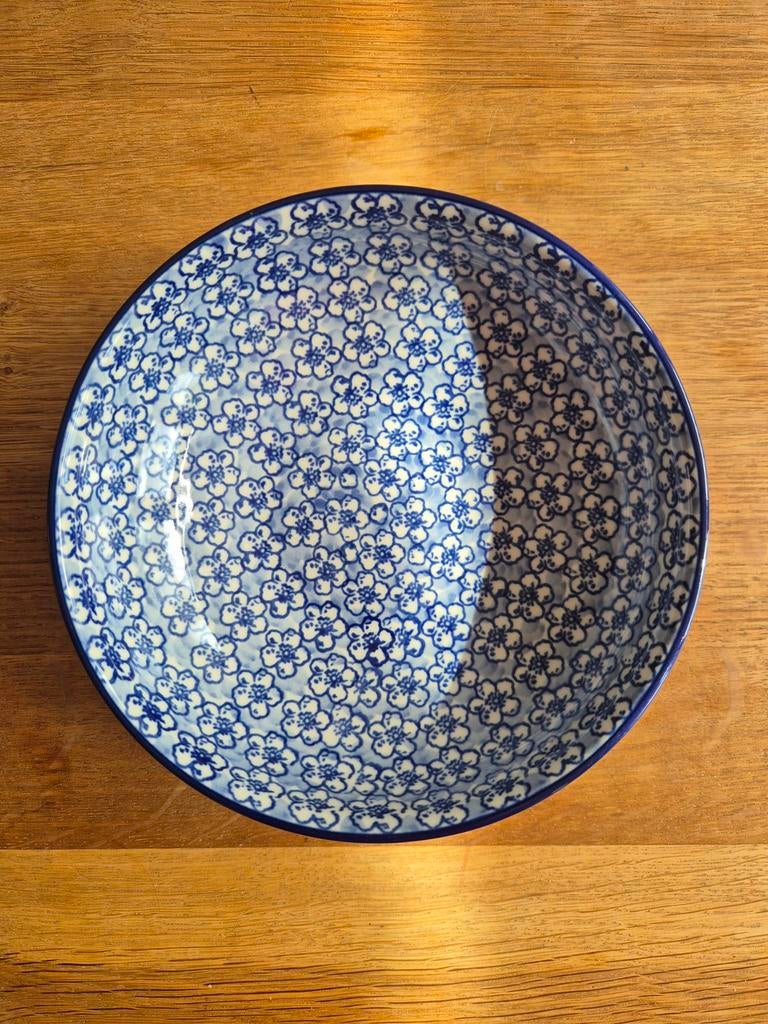 Bunzlau Castle schaaltje met bloemmotief, Keramiek, Ophalen of Verzenden, Overige stijlen, Schaal of Schalen