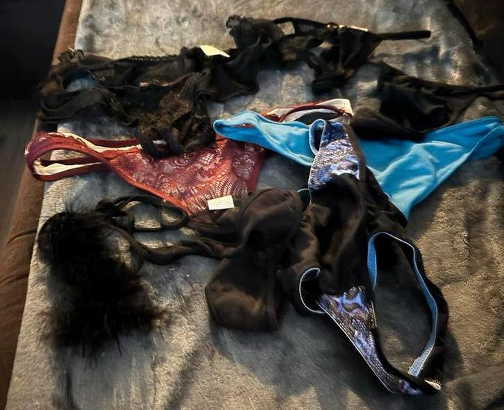 Mooie strings, Kleding | Dames, Ondergoed en Lingerie, Nachtkleding, Ophalen of Verzenden