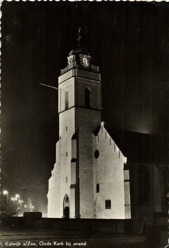 Katwijk a/Zee, Oude Kerk bij avond - 1956 gelopen, Ophalen of Verzenden, Voor 1920, Gelopen, Zuid-Holland