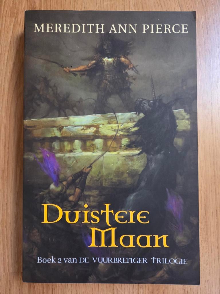 M.A. Pierce - 2 Duistere maan, Ophalen of Verzenden, Gelezen, M.A. Pierce