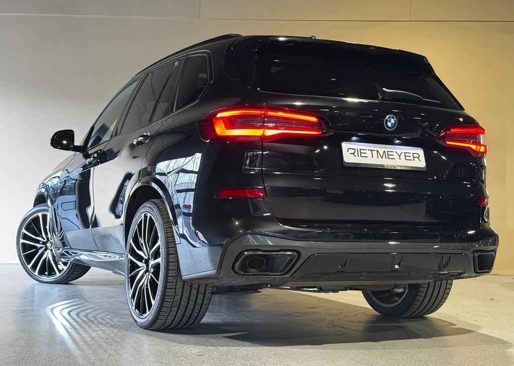 BMW X5 xDrive45e M-sport High Executive |Pano |Carbon int. |, 12 maanden, Gebruikt, 394 pk, Zwart