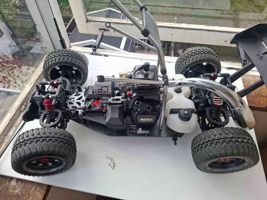 Reelly  carbon  fighter, Benzine, Auto offroad, Nieuw, Ophalen of Verzenden
