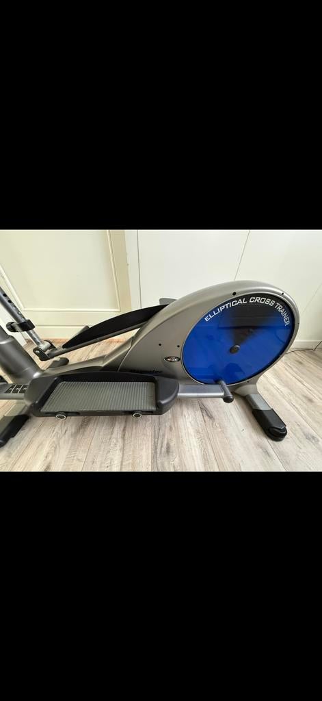 Infiniti Fitness Elliptical Cross Trainer, Ophalen, Gebruikt, Crosstrainer, Metaal
