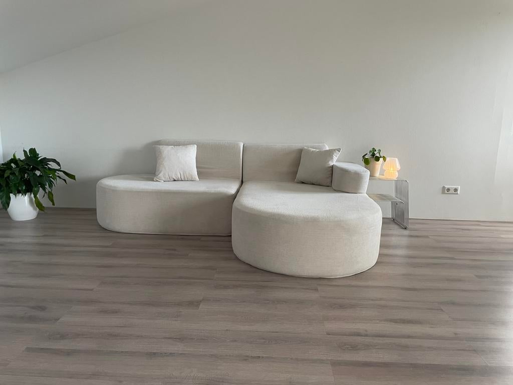 Beige bank, 2 delen + 2 kussens, Ophalen, Tweepersoons, Zo goed als nieuw, Stof