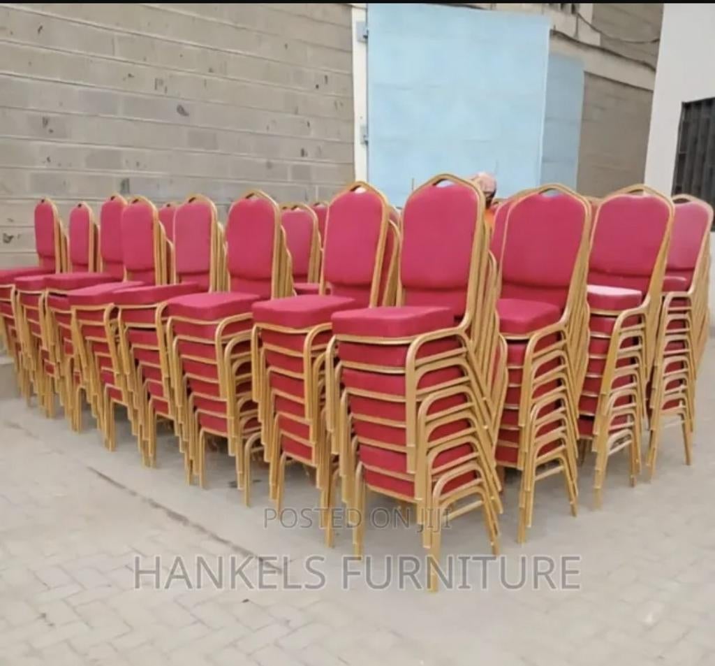 GEZOCHT stapelstoelen kerkstoelen partij stoelen, Ophalen, Vijf, Zes of meer stoelen
