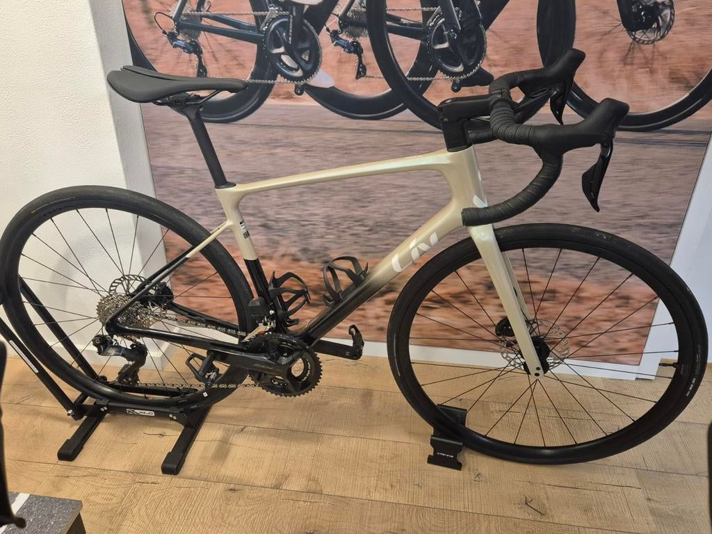 Liv Avail Advanced 1 - Maat M - Shimano 105 Di2, Fietsen en Brommers, Fietsen | Racefietsen, 28 inch, Carbon, Zo goed als nieuw