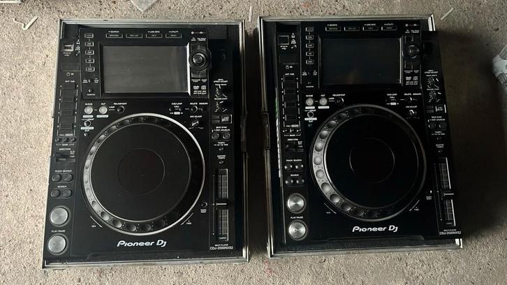 2x Pioneer CDJ-2000NXS2 + flightcases, Muziek en Instrumenten, Dj-sets en Draaitafels, Gebruikt, Dj-set, Pioneer, Ophalen